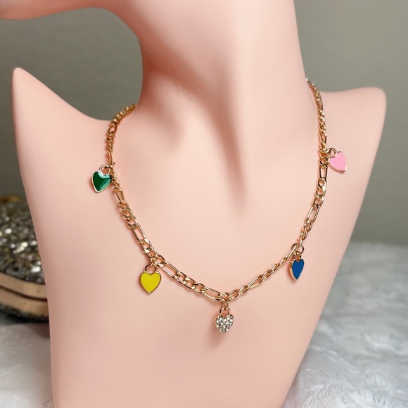 ⚜️🌿 Gold Heart Charm Necklace - Picture 3 of 6